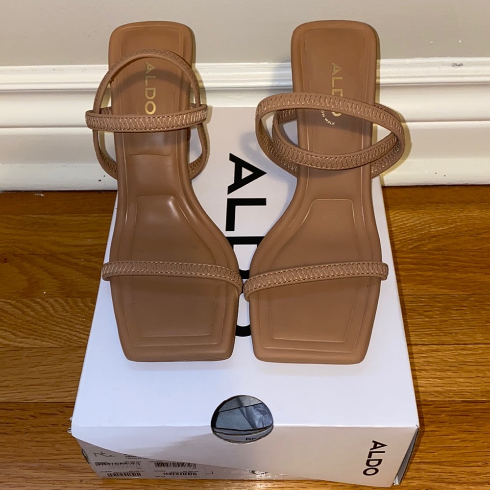 Aldo Okurra Nude Sandal (Size 6)